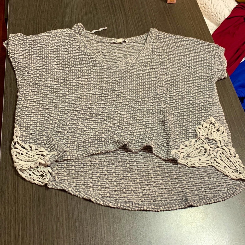 Grey patterned high low top
